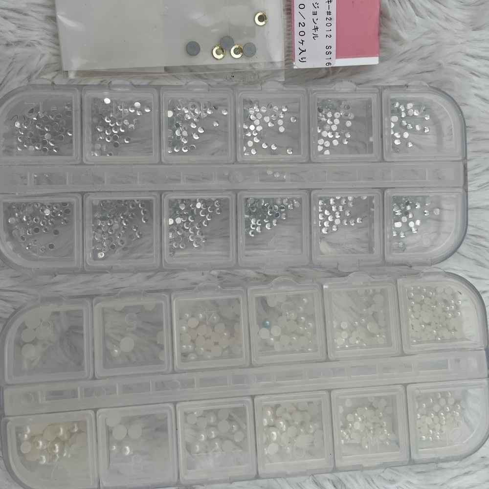 Nails accessory